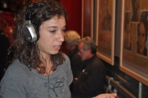 Cristina Oddone, videomaker, in un momento di lavoro